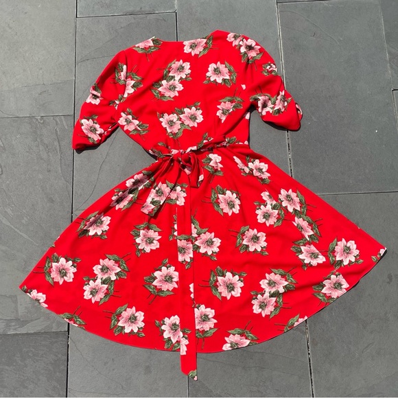 Highline Collective Floral Wrap Dress Size Small - Picture 2 of 3
